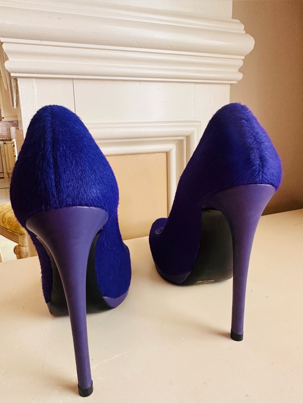 NWT BALENCIAGA VIOLET PONY HAIR PUMPS SIZE  36 IT